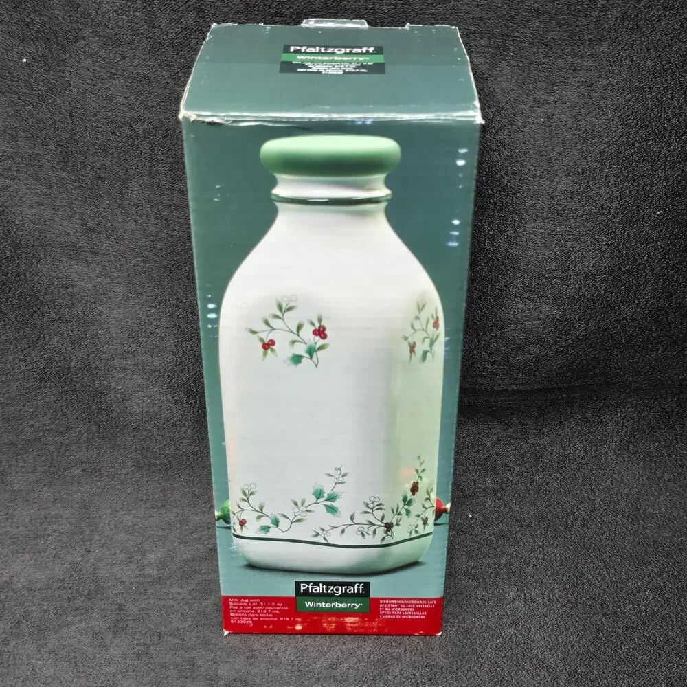 Pfaltzgraff Winterberry Milk Jug Silicone Cap